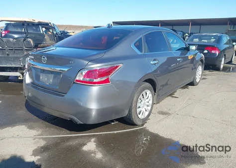 2015 Nissan Altima 2.5 S z USA, uszkodzony, nr VIN 1N4AL3AP7FN865087